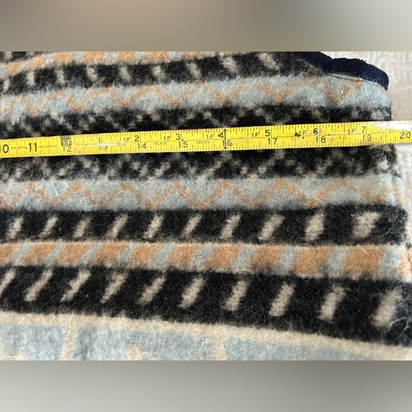 VINTAGE “At Last&Co” 60Wool 40/cotton,acrylic Vest with Blue,black &Tan Pattern. - Picture 5 of 5